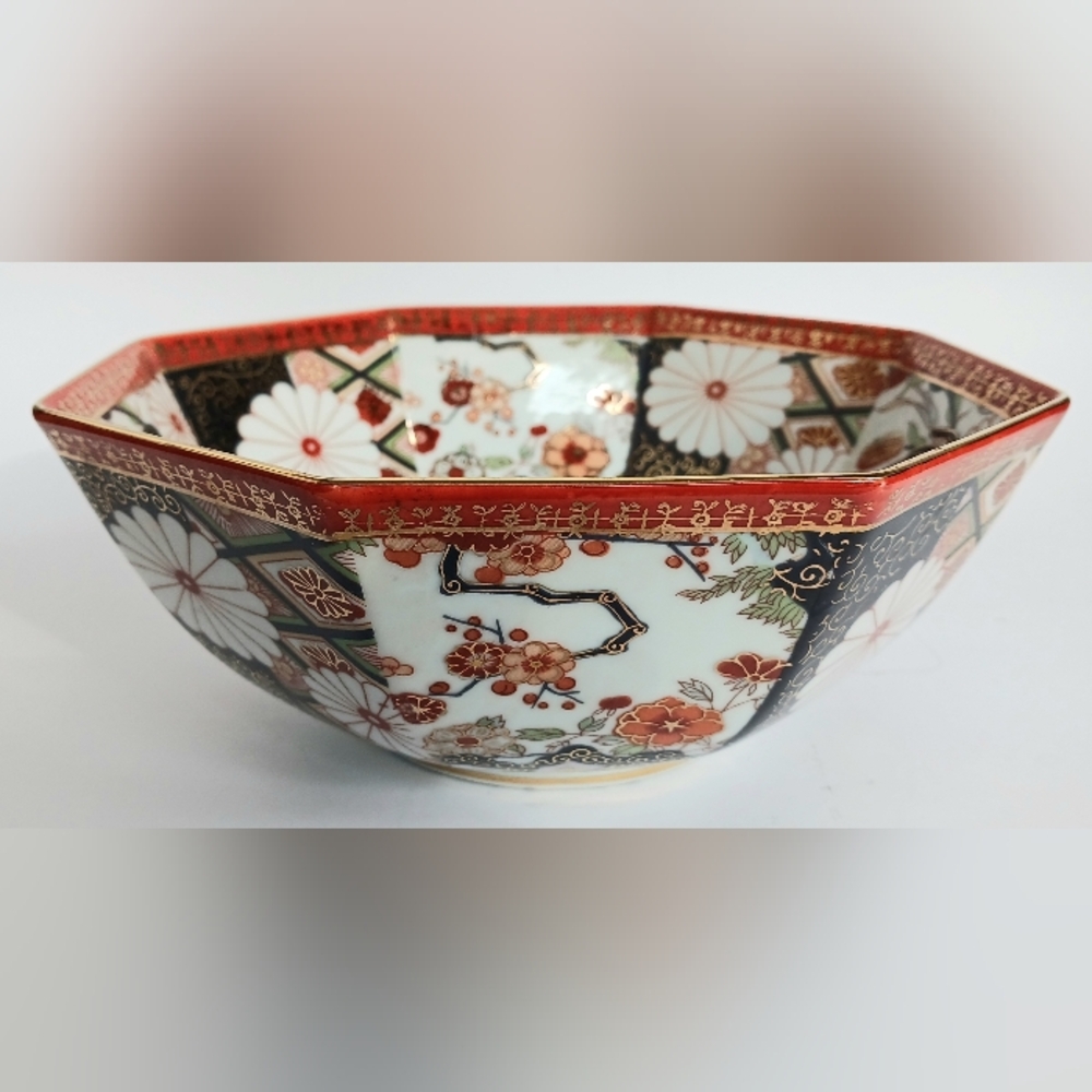 JAPANESE IMARI Style SAJI Porcelain Bowl Gold Gilding  1940's  9" wide Vintage